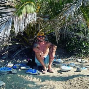 Meet your Posher, Thomas